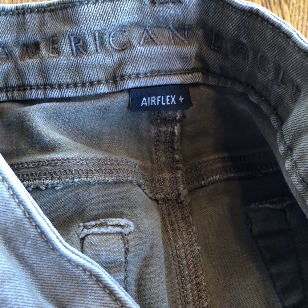 American Eagle Airflex Khaki Jeans 29x32 - Picture 5 of 6